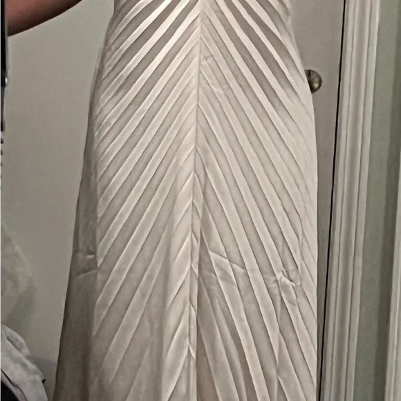 NWT - The A&F Giselle Sunburst Pleated Maxi Dress - Picture 10 of 11